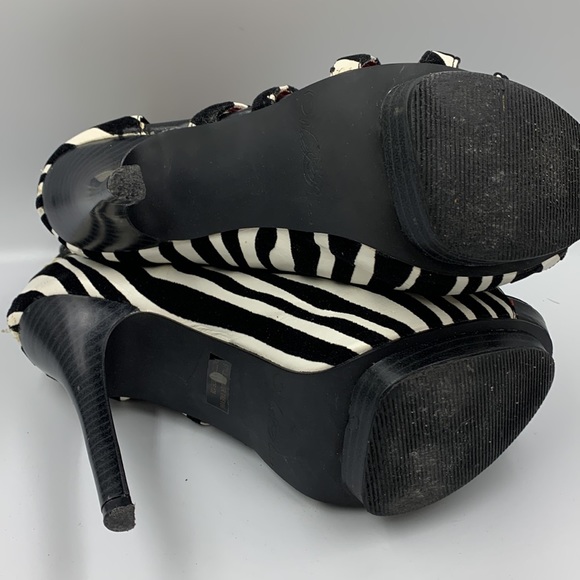 Heeled booties - Picture 4 of 7